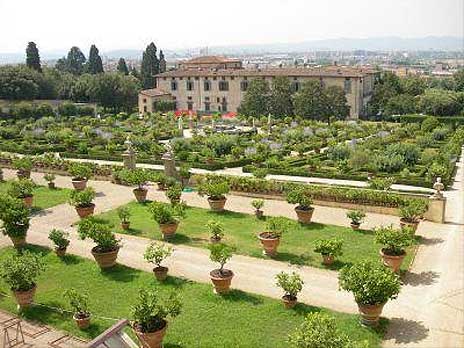 Villa di Castello Garden in summer